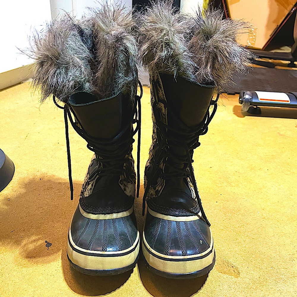 Sorel Sherpa winter boots